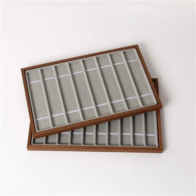 Dulang Paparan Kalung Barang Kemas Indah